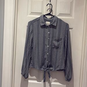 AEO striped button down collared shirt SZ Xsmall